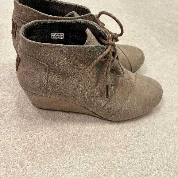 Toms Tan Suede Ankle Boots - Picture 2 of 6